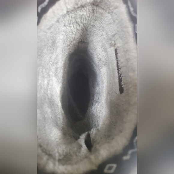 Manitobah Mukluks Snowy Owl - Picture 11 of 13